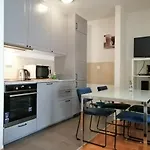 Apartment Capital Town-Free Parking